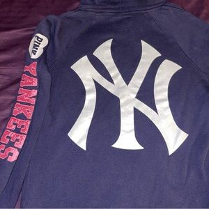 Pink By Victoria Secret New York Yankees Pullover Women's Medium